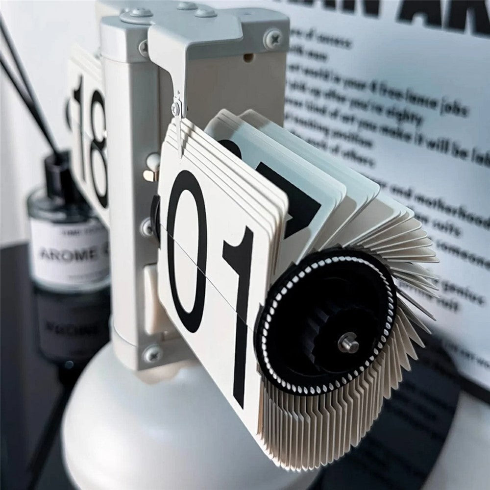 Retro Flip Tischuhr – Mechanische Klappzahlen Uhr im Vintage Design