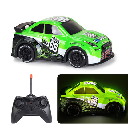 Q240 1 / 24 2WD Remote Control Racing Car Children Toy RC Car with Cool Light