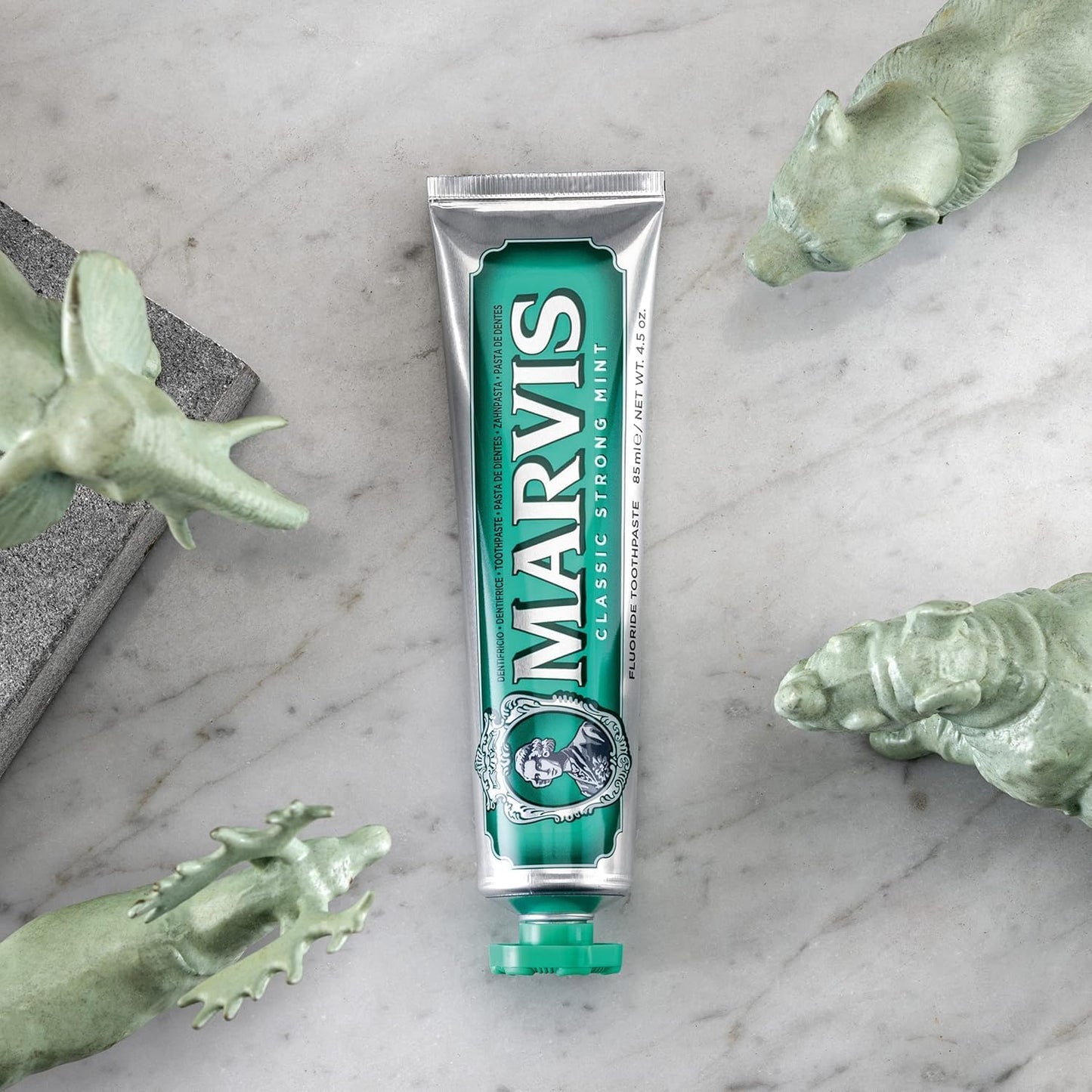 Marvis Classic Strong Mint Zahnpasta, 85 Ml, Zahnpasta Mit Geschmacks-Erlebnis-Garantie Für Belebende Und Langanhaltende Frische