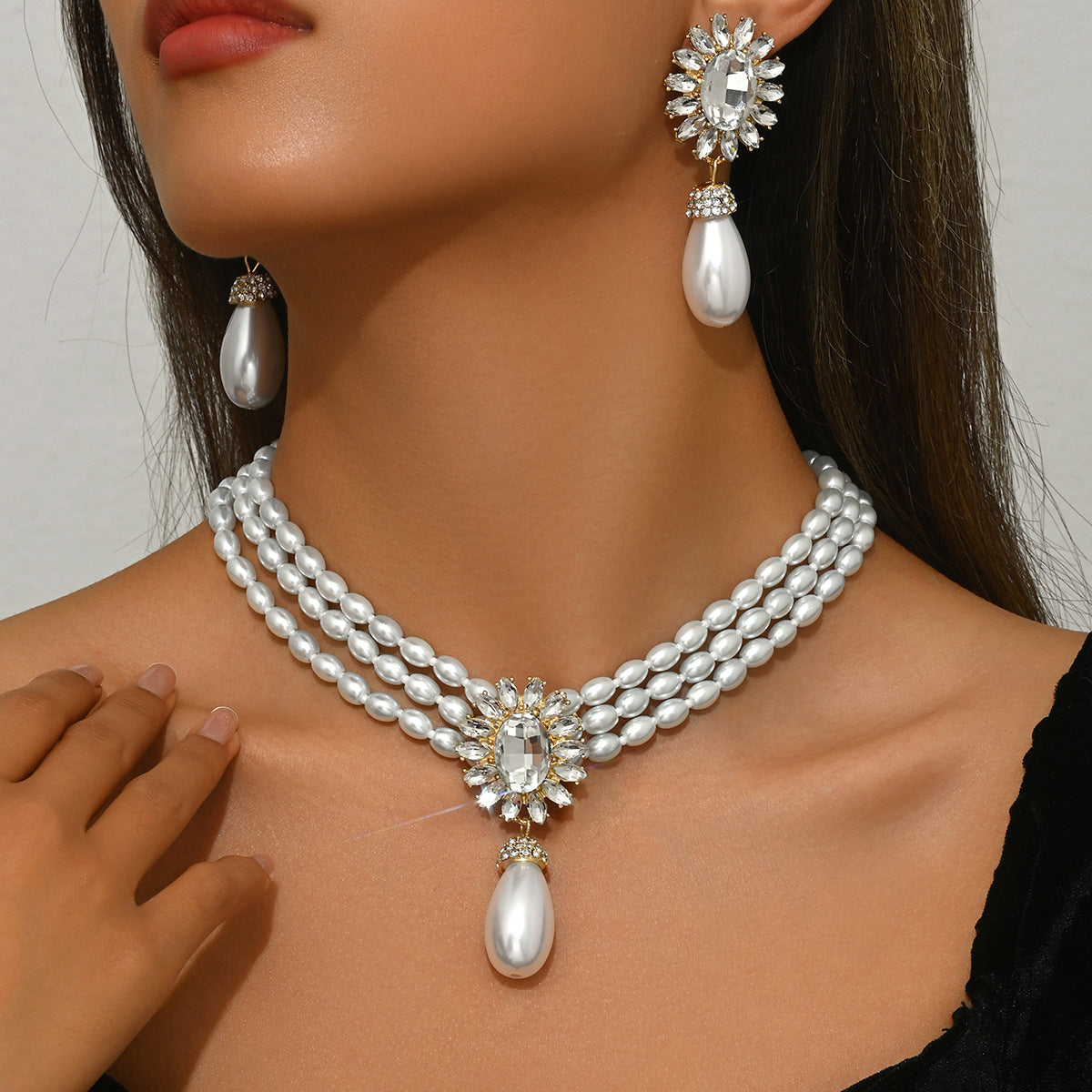 Women Pearl Necklace Earrings Set Geometric Multilayer Choker Crystal Inlaid Alloy Jewelry