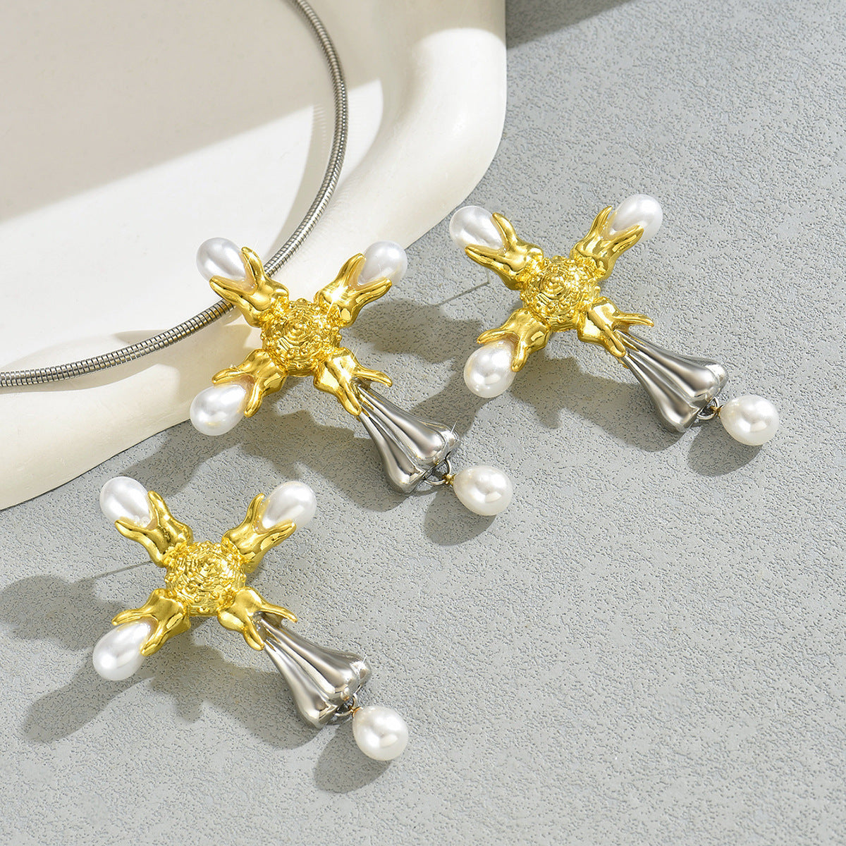 BASHA XL5584 Women's Pearl Cross Necklace Earrings Set Copper Alloy Fashion OL Jewelry Kit