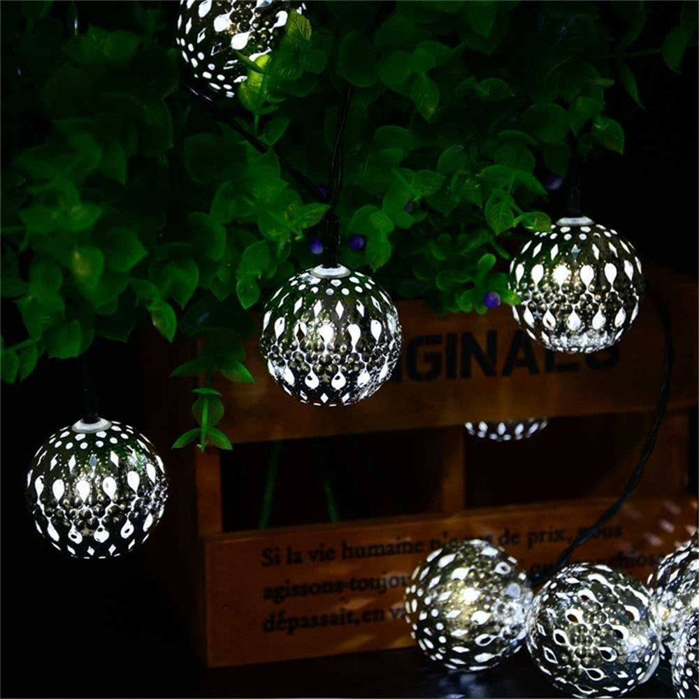 Iron Metal Ball Moroccan Ball Solar Lamp String-Silver Shell/6.5m 30 - LED/White